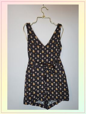 Aritzia Wilfred Sz 4 Black Floral V-Neck Tie Top Romper Playsuit